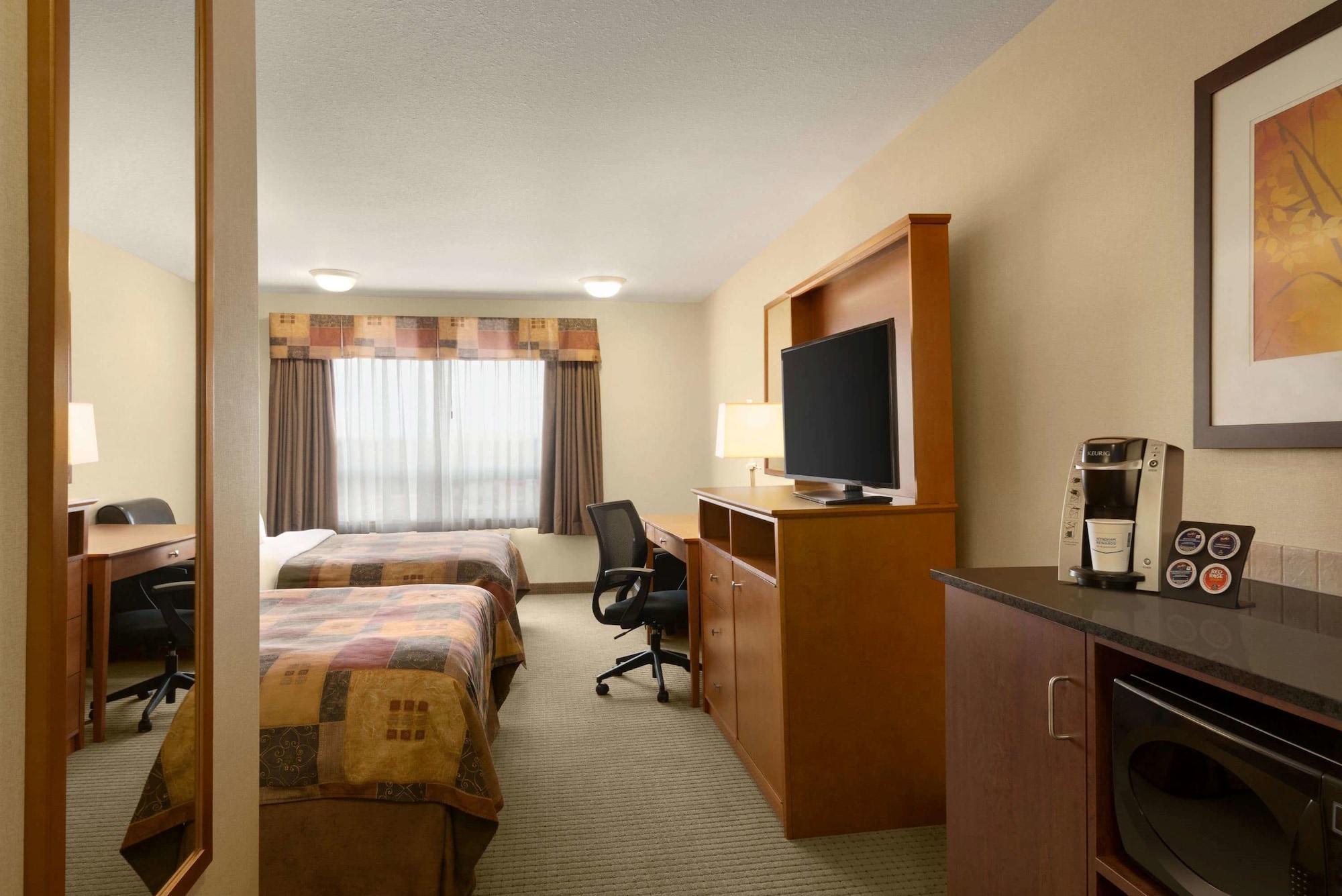 Ramada By Wyndham Drayton Valley Exterior foto