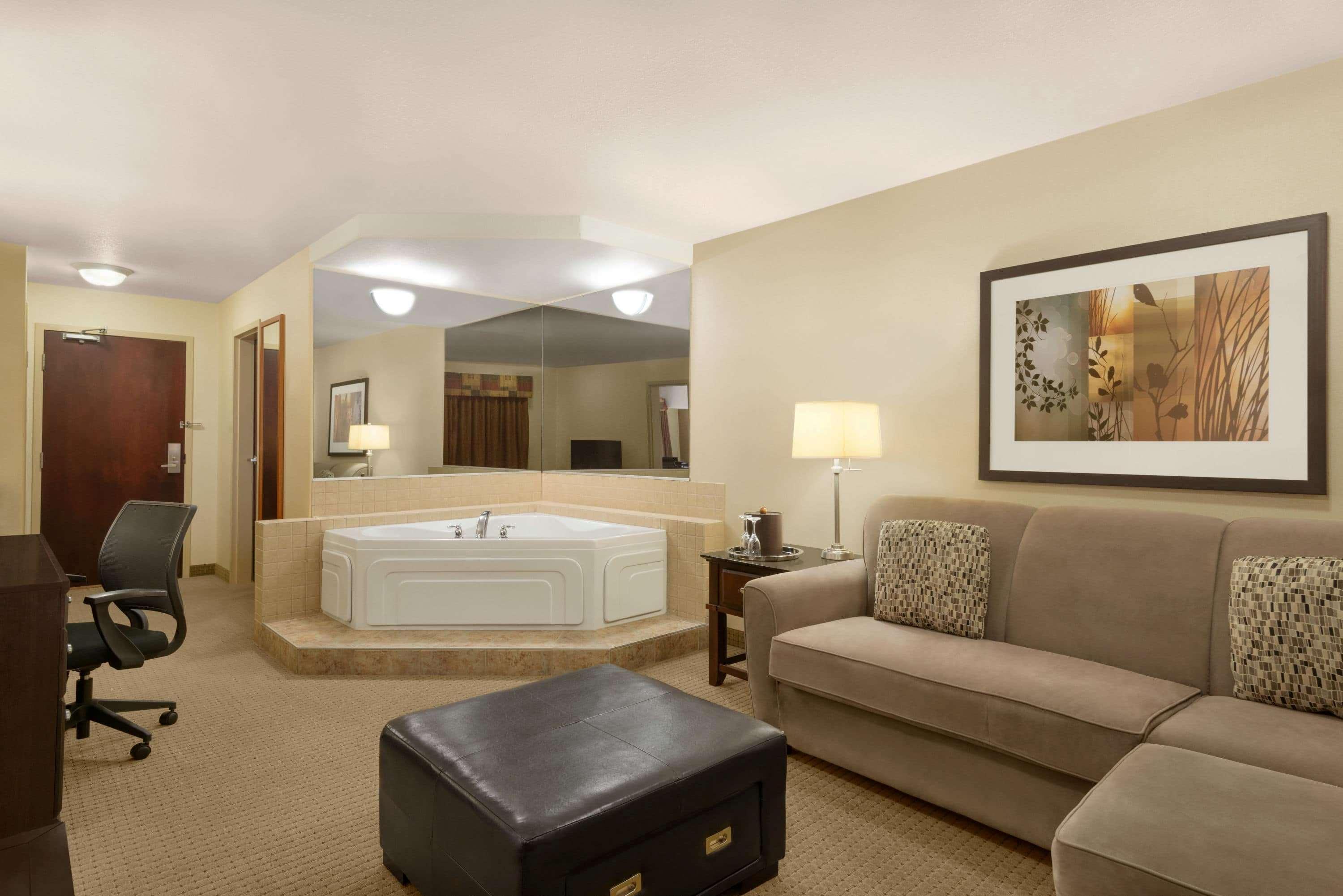 Ramada By Wyndham Drayton Valley Exterior foto